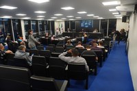 Câmara conclui votação de projetos em reunião extraordinária