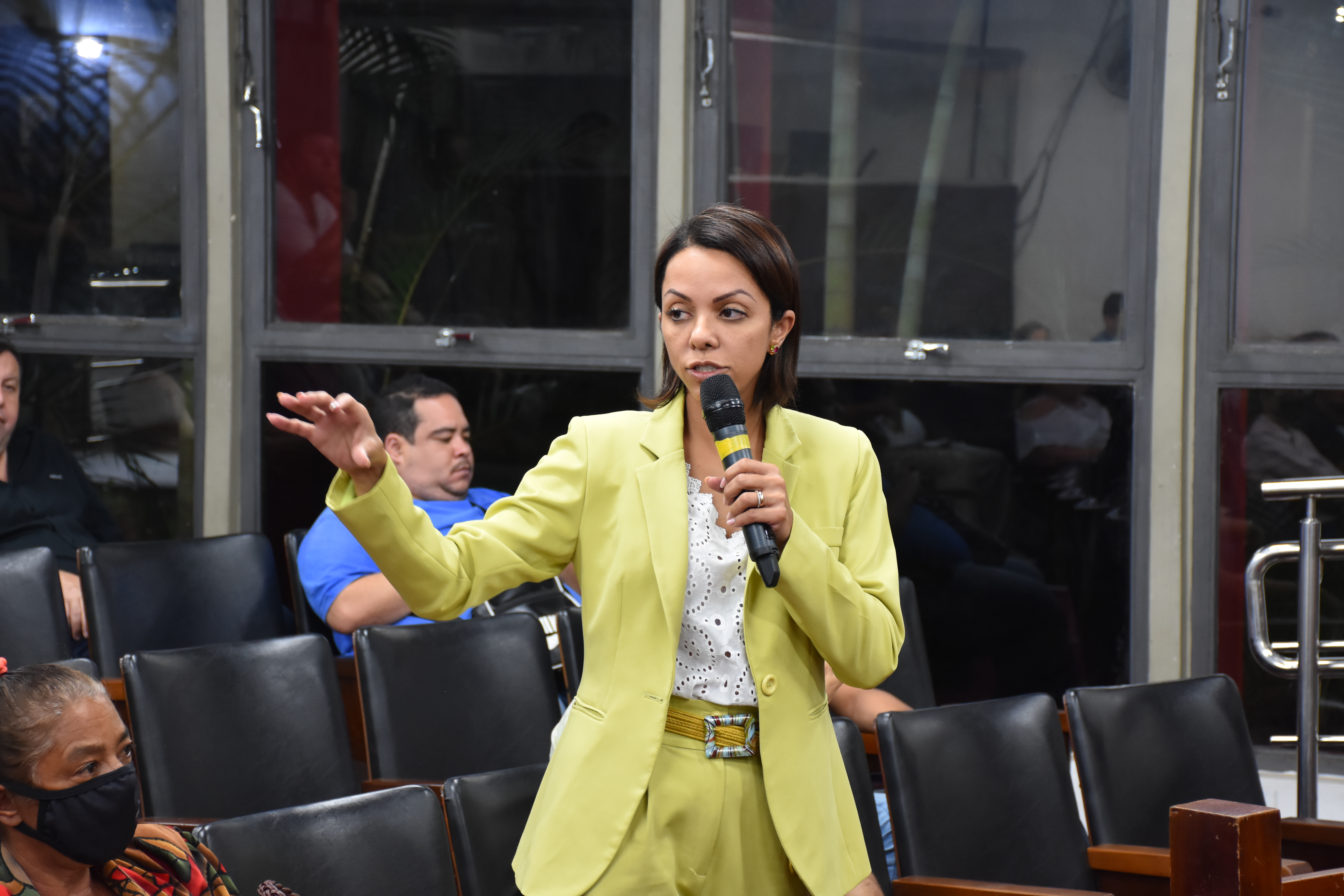Câmara recebe médicos para discutir PL que retoma jornada diária