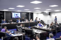 Comissões aprovam reserva de vagas para gestantes e mães com filhos de até 2 anos