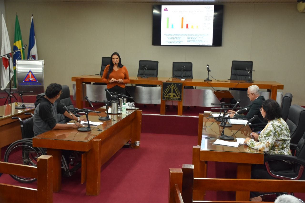 Em audiência pública, Câmara recebe prestação de contas do Executivo.