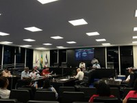 Em sessão extraordinária, vereadores aprovam piso da enfermagem