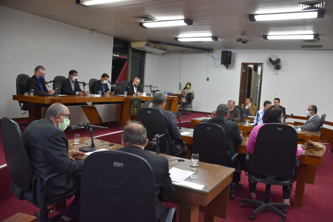 Emendas de vereadores garantem diminuição de multa prevista em projeto de lei