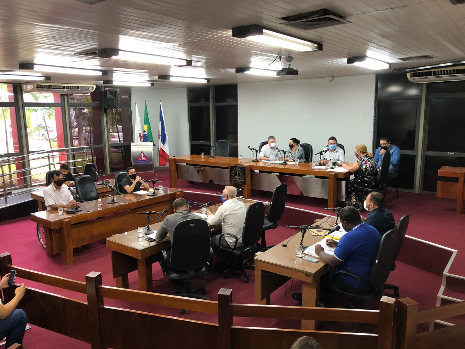 Vereadores aprovam projetos do código tributário e do acordo com a Aperam 