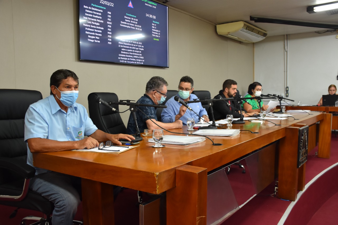 Vereadores concluem processo de aprovação de matérias legislativas 