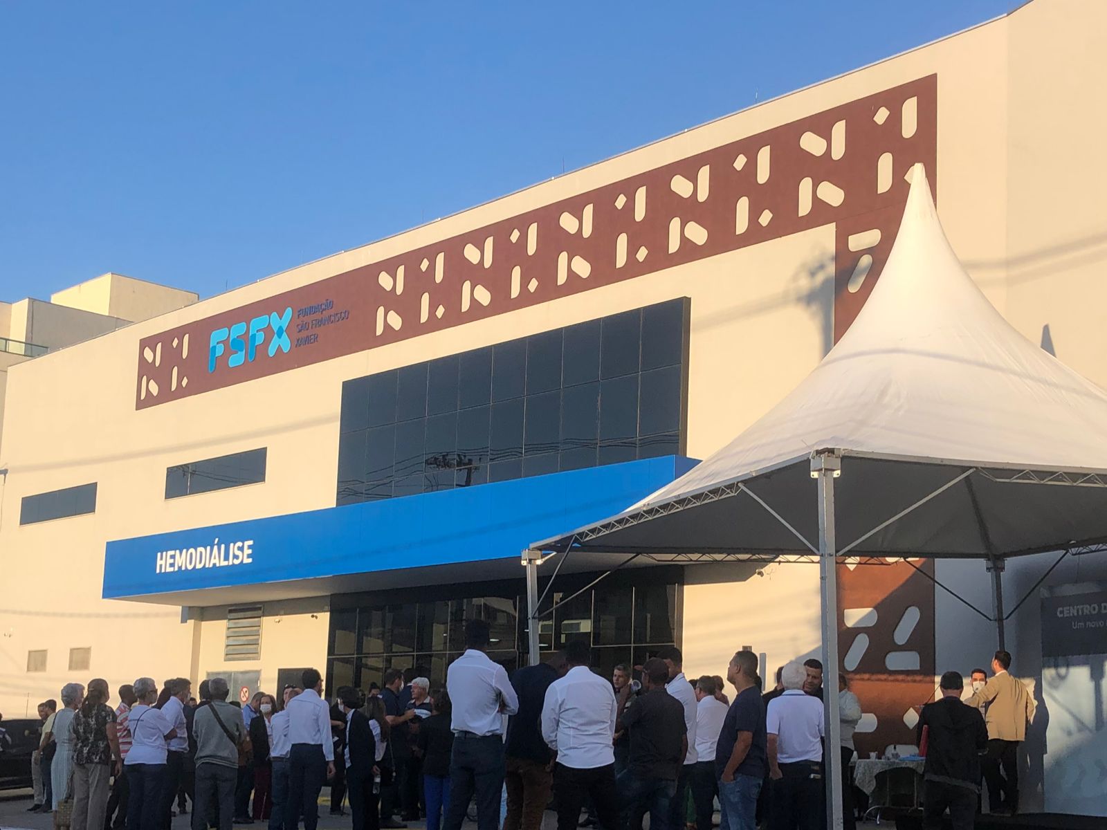 Vereadores marcam presença na inauguração de Unidade de Hemodiálise e UTI Pediátrica